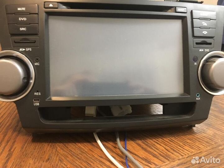 Автомобильная мультимедийная навигационная сисиема