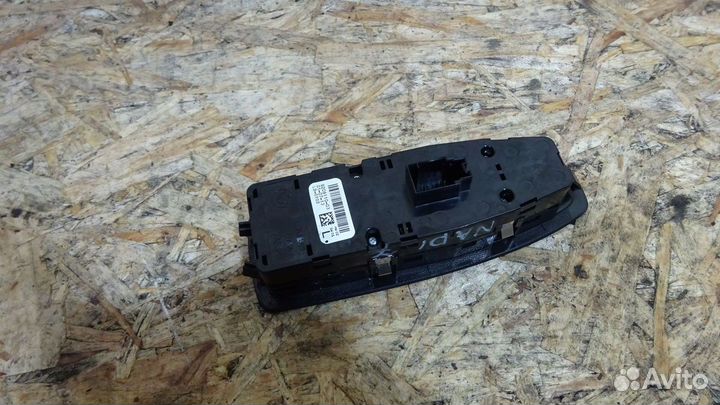 Блок управление стеклоподъемниками BMW бмв F30 Ф30