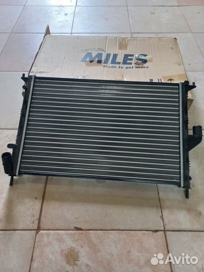 Радиатор охлаждения logan,Дастер, Сандеро, Ларгус