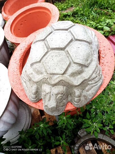 Бетонные стопы Снежного человека, Вазоны