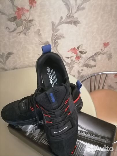 Adidas мужские кроссовки новые