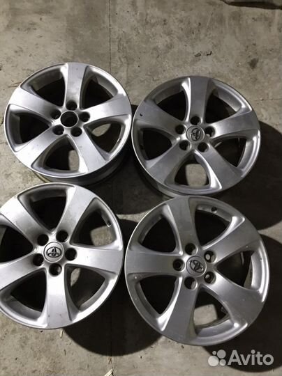 Литые диски R17 Toyota (2533)