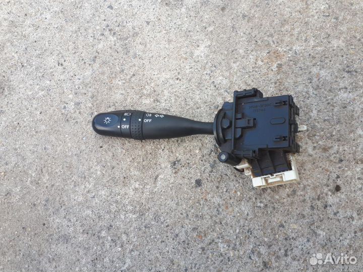 Переключатель поворотов Suzuki Grand Vitara 2