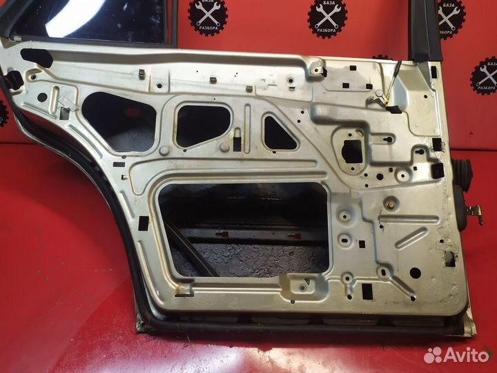 Задняя левая дверь Mercedes W124