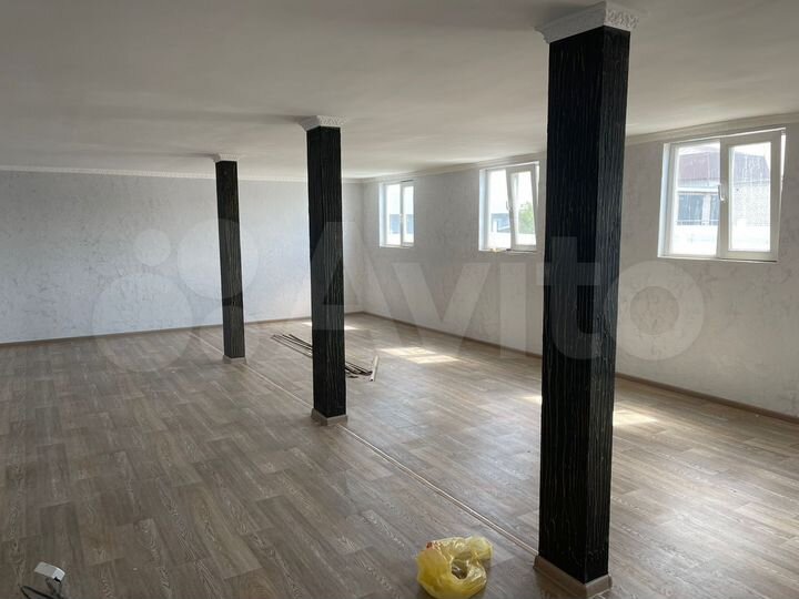 Офисы по ул Адоратского 90