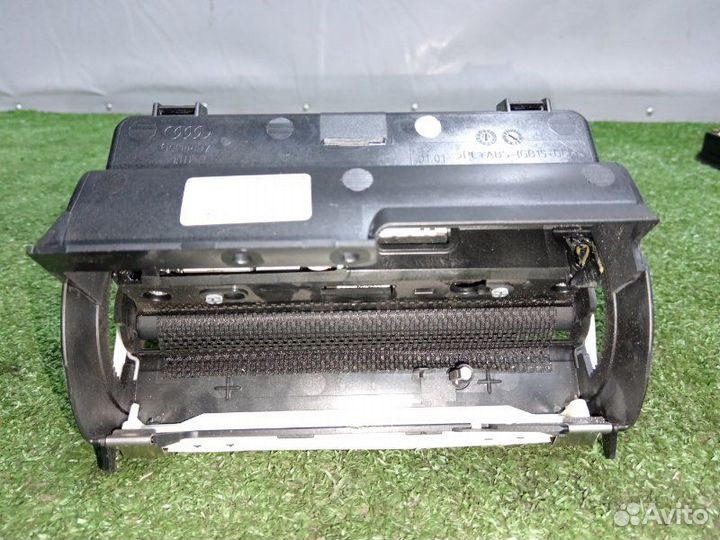 Монитор Audi A1 8X1 caxb 47536 2012