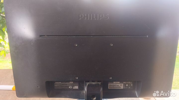 Продам монитор Philips 226V4LAB/00