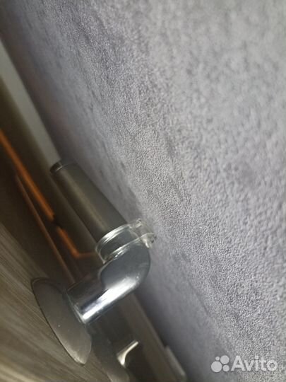 Стопор на ручку двери