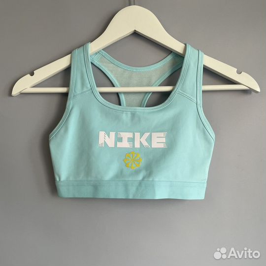 Топ nike swoosh training