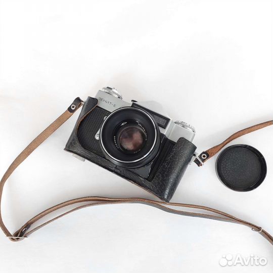 Плёночный фотоаппарат Зенит - Е