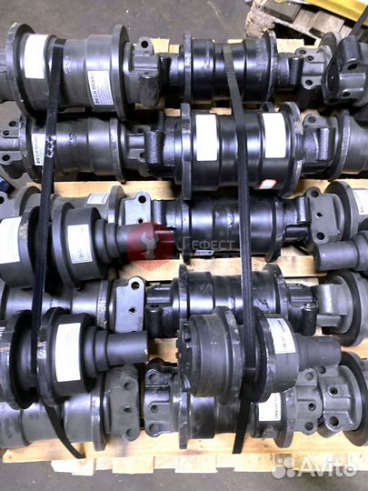 Каток поддерживающий JCB JS200LC JNA0067