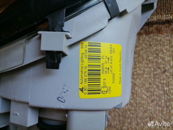 Фара левая Mercedes-Benz C W203 новые ксенон