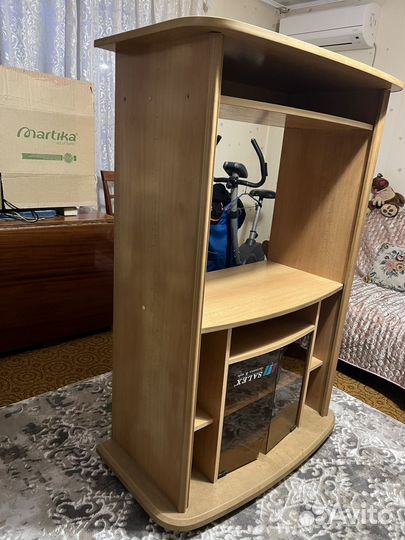 Полка под телевизор