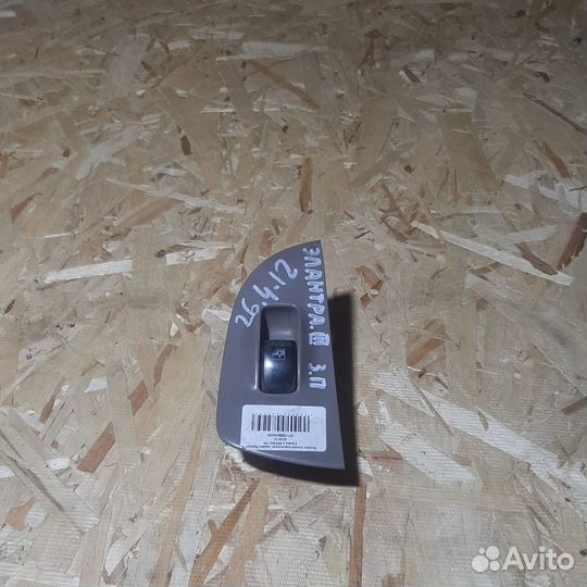 Кнопка стеклоподьемника задняя Hyundai Elantra 3 X