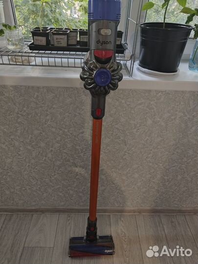 Пылесос Dyson v8 absolute