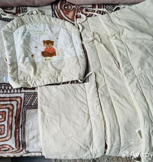 Бортики в кроватку