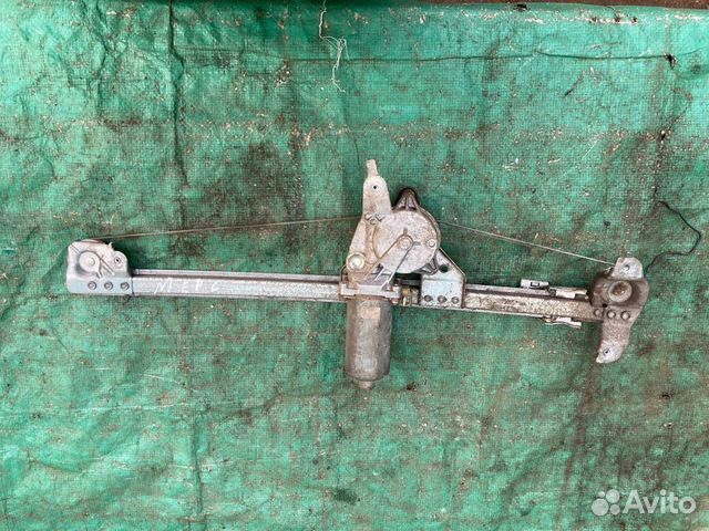 Стеклоподъемник задний левый Mercedes Benz W202