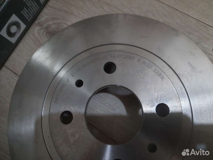 2диска переднего тормоза R14 lada,калина,гранта