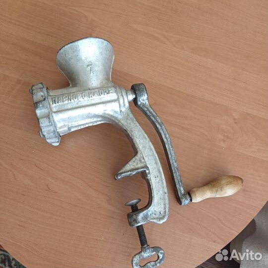 Мясорубка ручная СССР чугунная