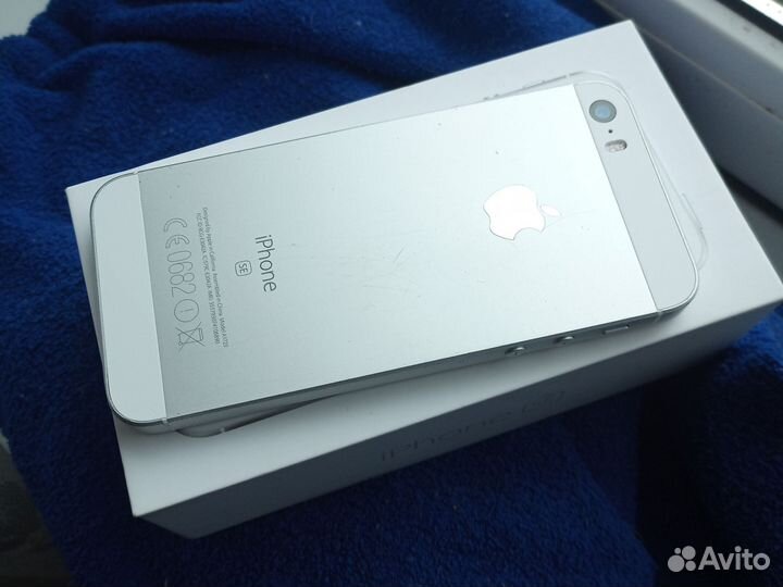iPhone SE, 16 ГБ