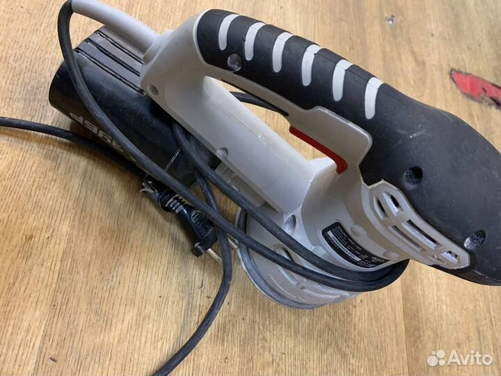 Шлифмашина Зубр зошм-450-125