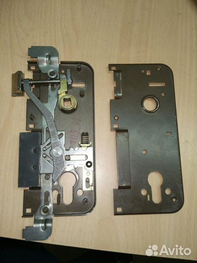 Вскрытие замков: дверей, машин, сейфов, гаражей