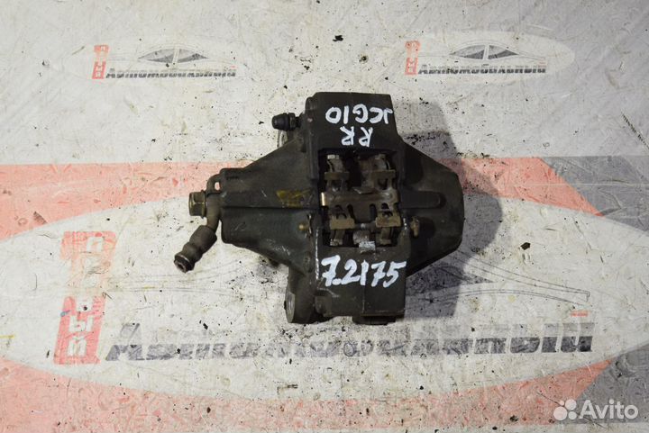 Суппорт зад право c Toyota Progres JCG10 1JZ-FSE