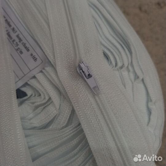 Молния рулонная номер 3 и бегунки 3