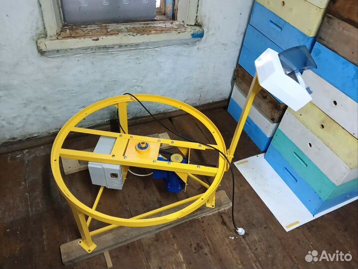 Медогонка хордиально-радиальная “Медуница 4 Комби