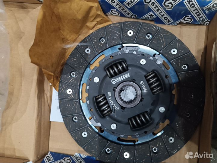 Сцепление в сборе на toyota Corolla