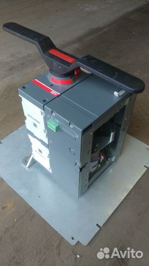 Моторный привод OME4CM250V рубильника OTM1000-2500