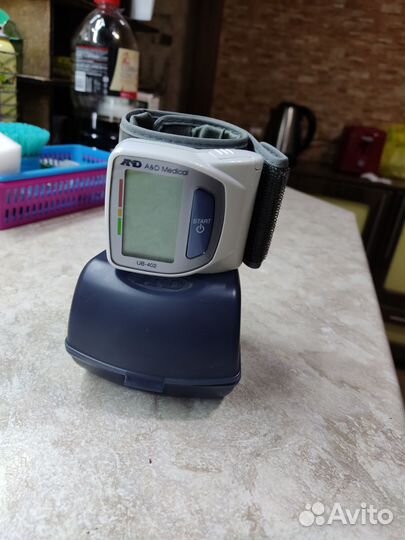 Тонометр на запястье