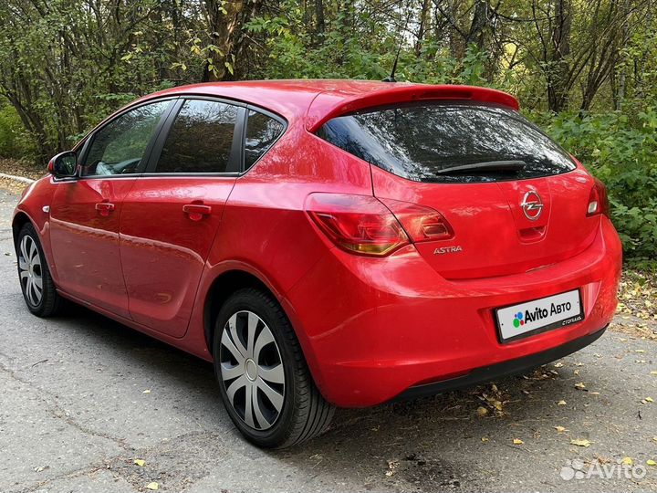 Opel Astra 1.6 AT, 2011, 117 508 км