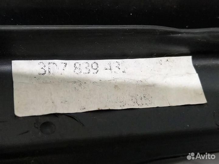 3D7839432 Форточка правая Volkswagen Phaeton