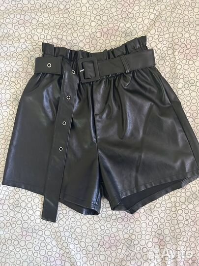 Шорты кожзам