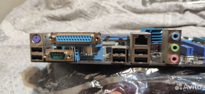 Продам комплект AMD Athlon II X2 250 +asus M4A77T