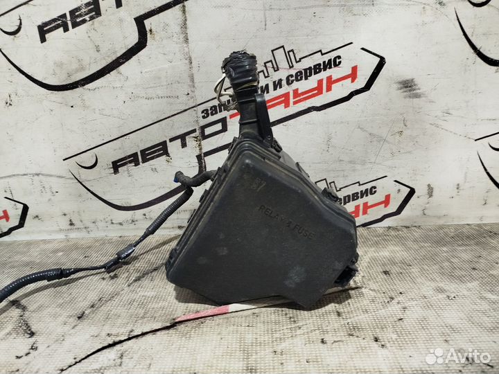 Блок предохранителей toyota probox succeed NCP160V NCP165V NSP160V 1NR-FE 1NZ-FE под капот 8266252A0