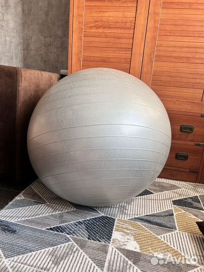 Мяч фитбол