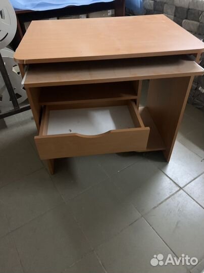 Компьютерный стол