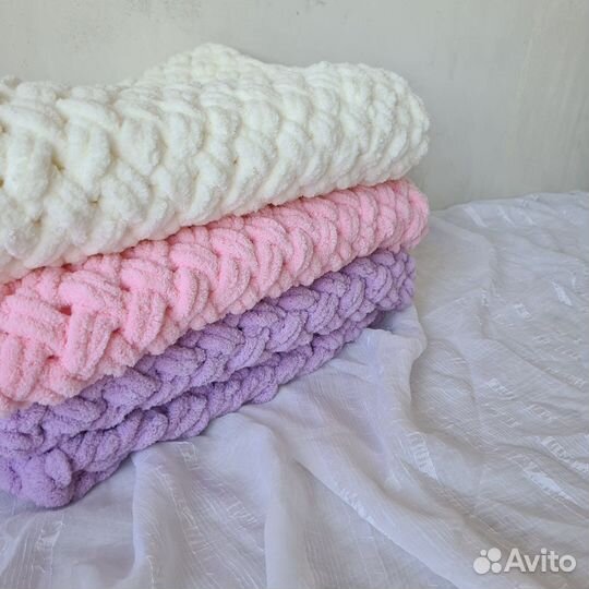 Плед плюшевый вязаный