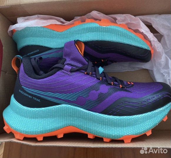 Беговые кроссовки Saucony Endorphin