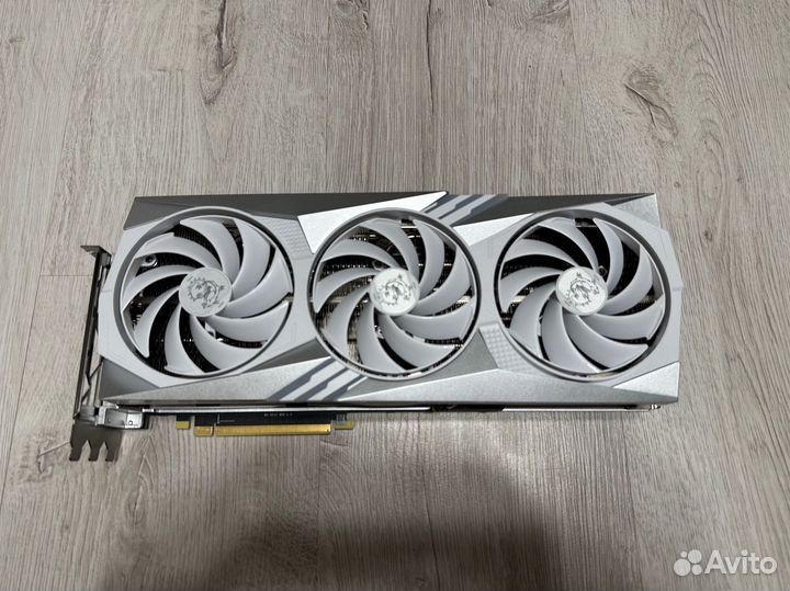 Msi geforce rtx 4070 ti gaming trio white