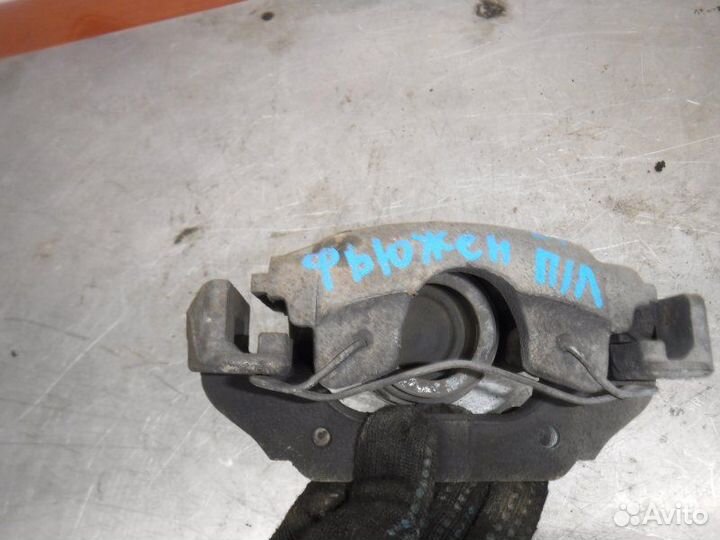 Суппорт передний левый Ford Fusion fxja 2005