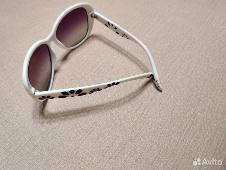 Солнцезащитные очки женские