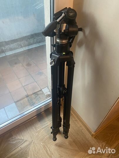 Штатив manfrotto
