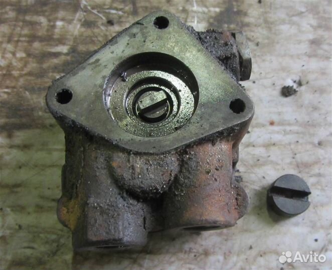 Насос топливный низкого давления Renault Magnum D