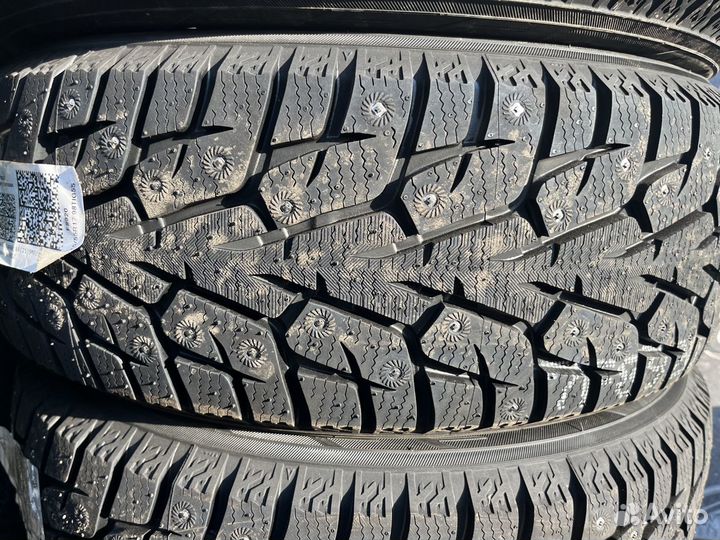 Yokohama Ice Guard Stud IG55 215/55 R17 98T