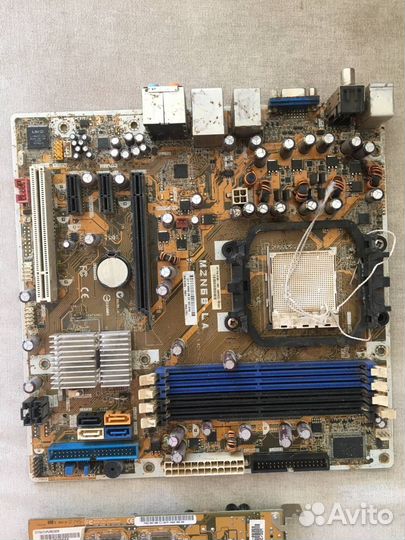 Материнская плата m2n68-la