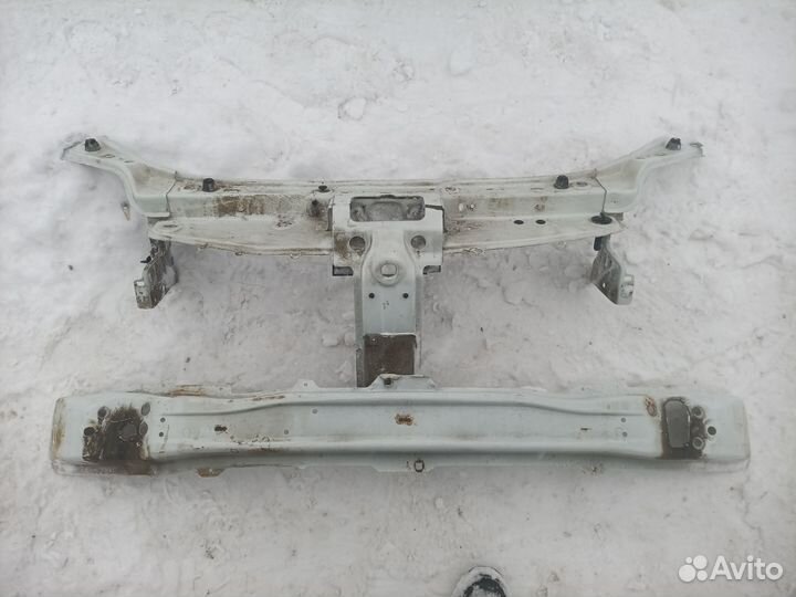 Телевизор на renault logan 2(2018г.в)