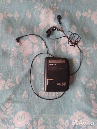 Кассетный плеер sony walkman mega bass